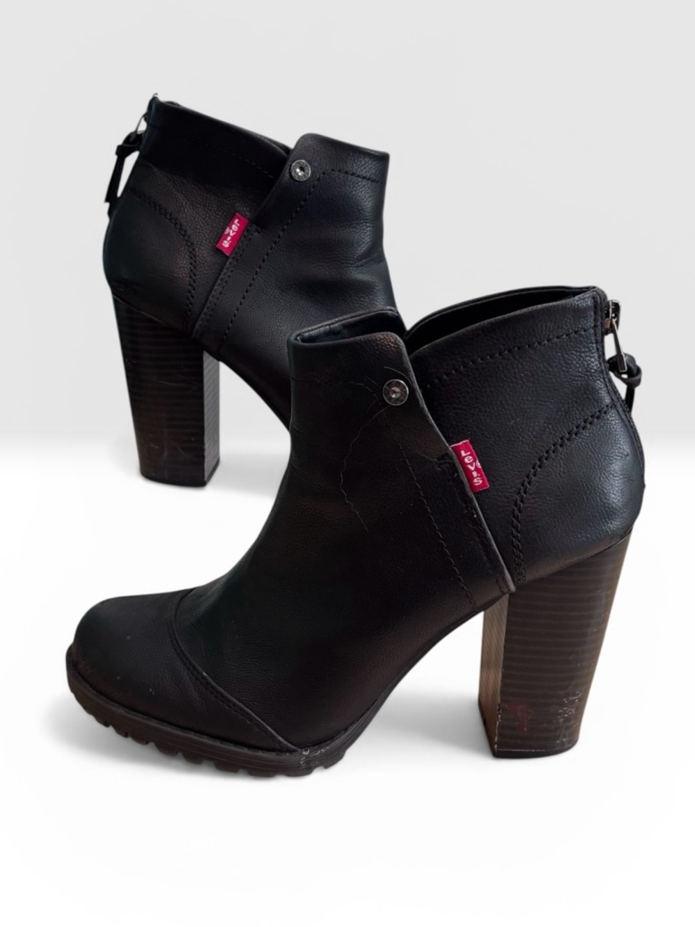 Levi’s Black Leather Ankle Boots Chunky Heel Zip Booties Women’s Size 9